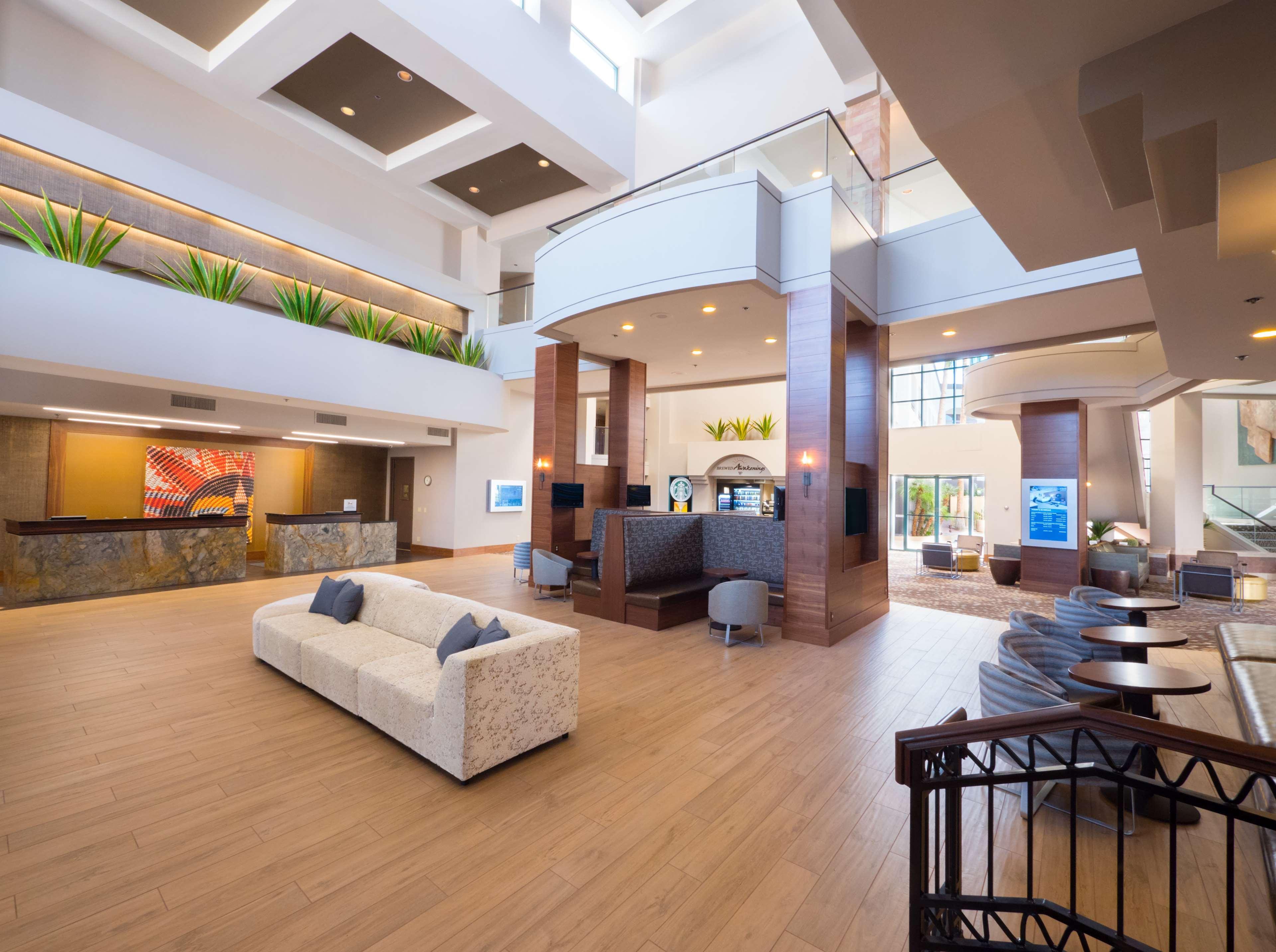 Hilton Phoenix Airport Exterior foto