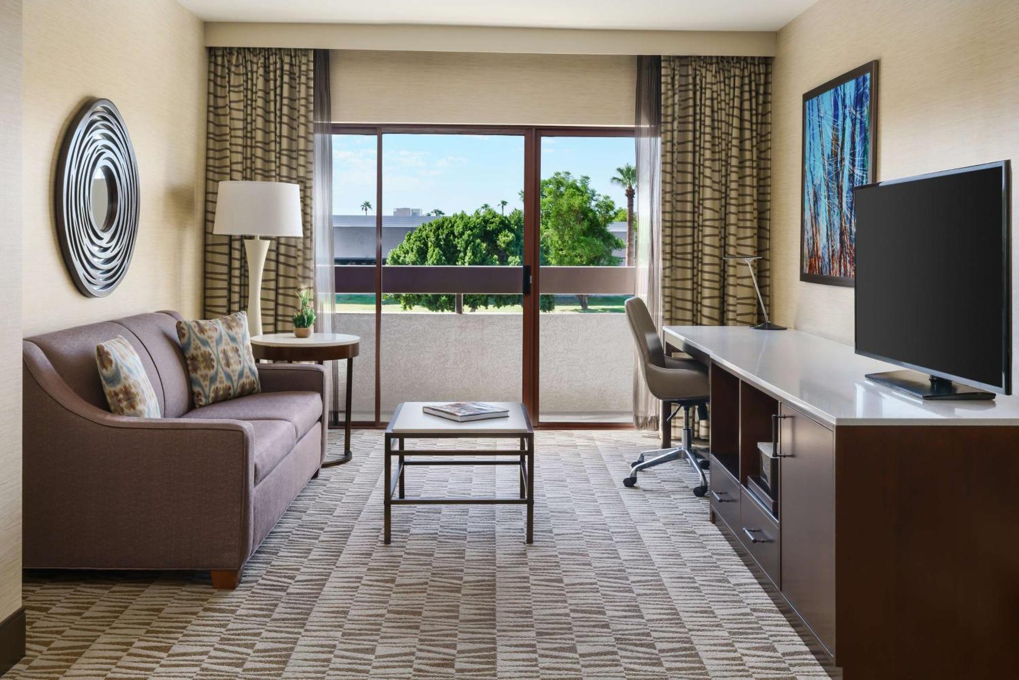 Hilton Phoenix Airport Exterior foto